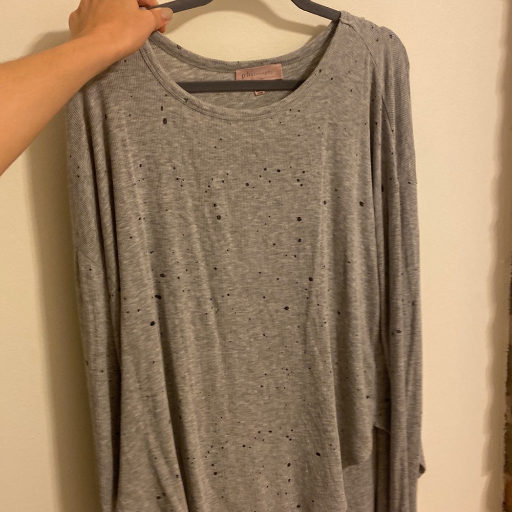 Philosophy gray top with splatter design